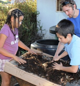 kids-composting